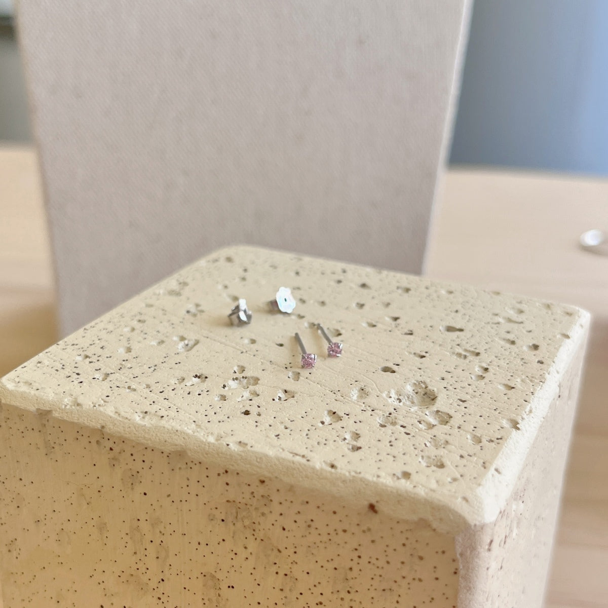 [AuraEcho]Delicate Solitaire Earrings