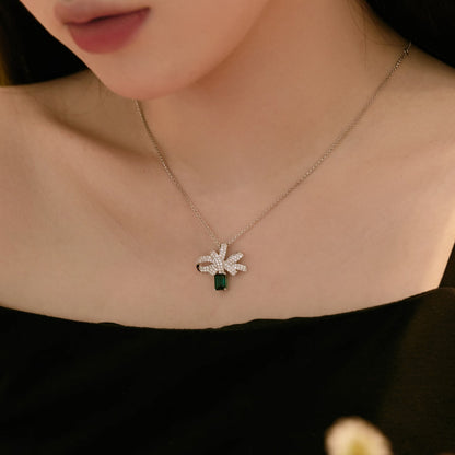 [AuraEcho]Luxurious Flower Shape Emerald Cut Necklace
