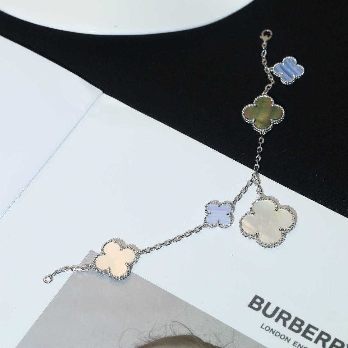 [AuraEcho]CLOVER BRACELET 5 MOTIFS MOP CHALCEDONY SILVER