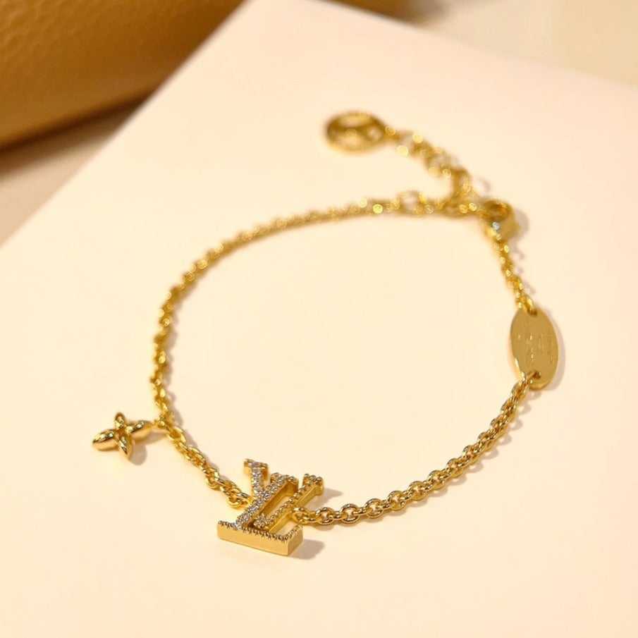 [AuraEcho]LOGO STAR MOTIF GOLD BRACELET
