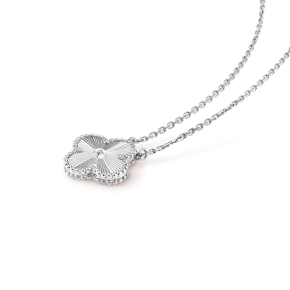 [AuraEcho]CLOVER 15MM LASER NECKLACE SILVER