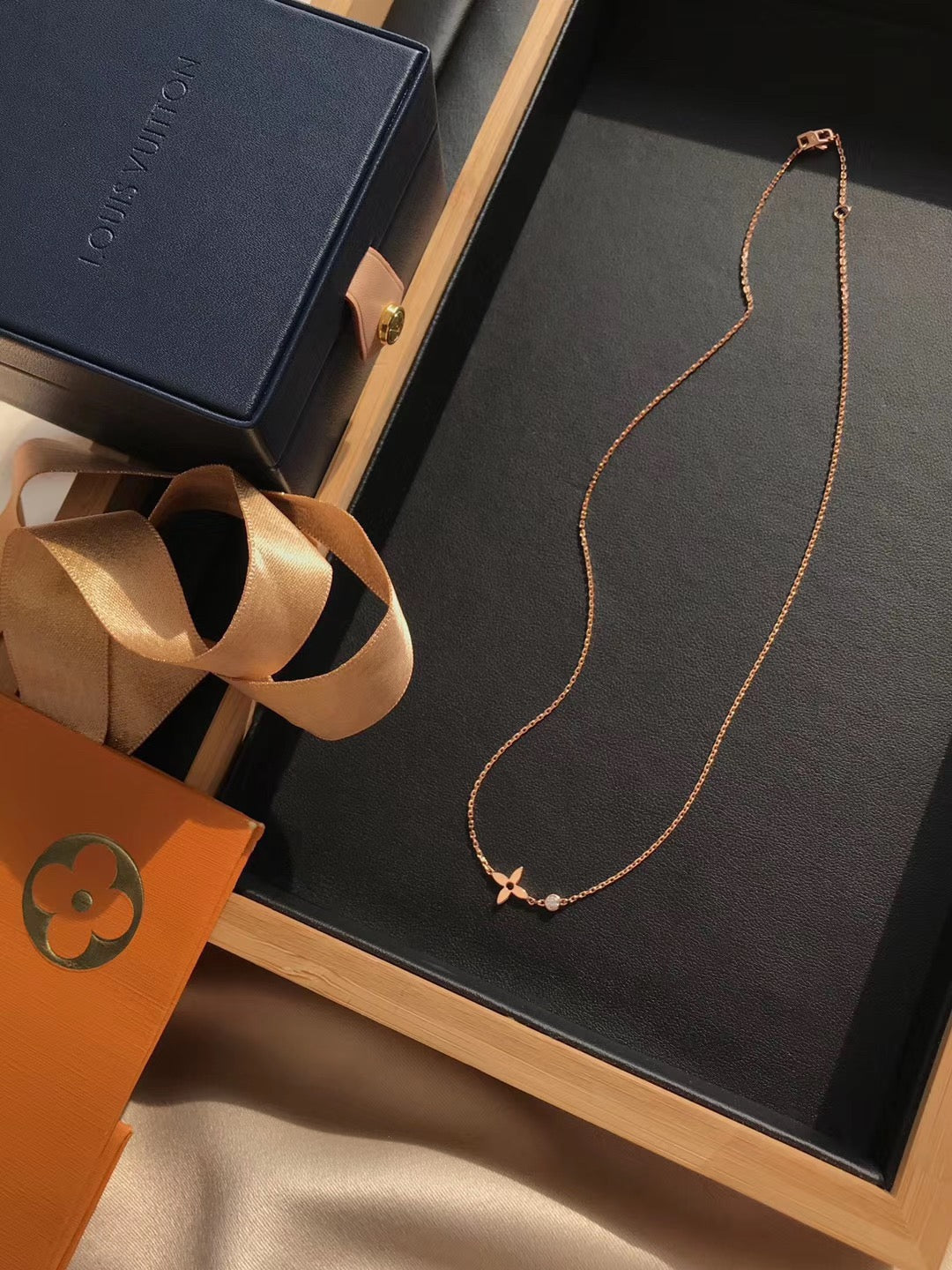 [AuraEcho]BLOSSOM PENDANT PINK GOLD AND DIAMOND