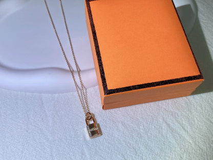 [AuraEcho]HM ADVANCED NICHE LOCK HEAD NECKLACE DIAMONDS