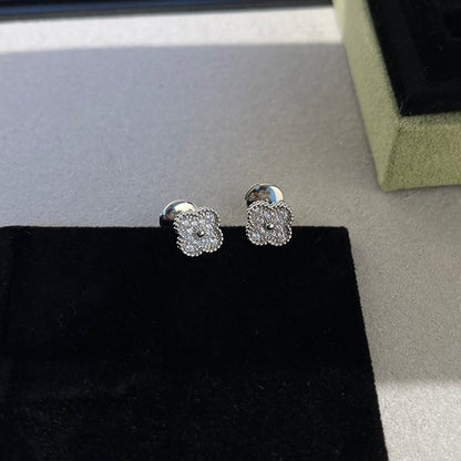 [AuraEcho]CLOVER MINI DIAMOND STUD EARRINGS